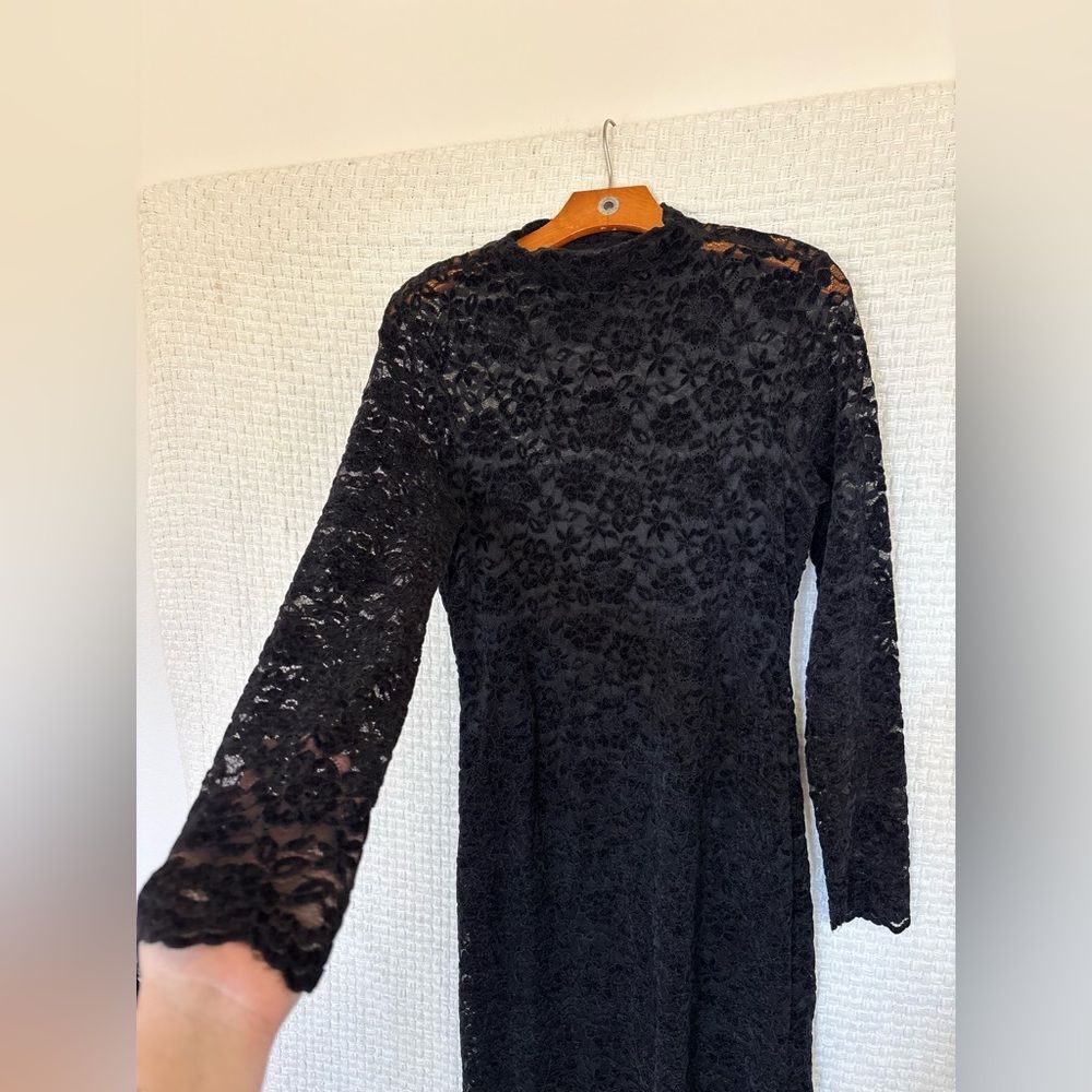 VIVIENNE LACE DRESS✨ - Picture 6 of 10